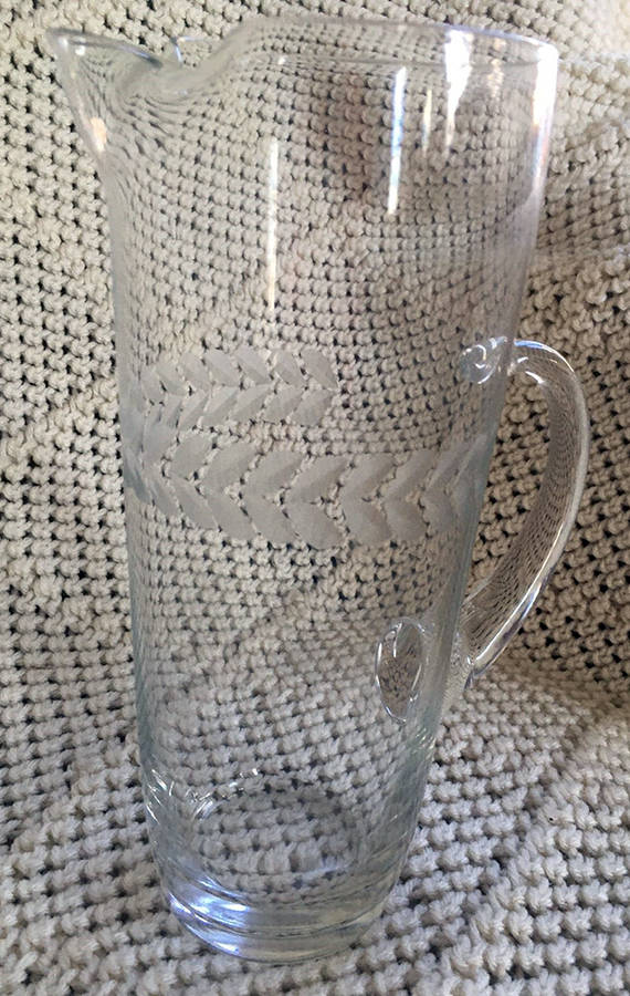UNK382 34 Oz Pitcher by Unknown Manufacturer-1