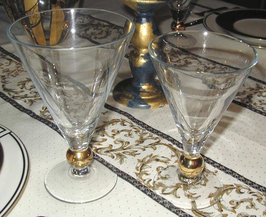 UNK526 Water Goblet by Unknown Manufacturer-1