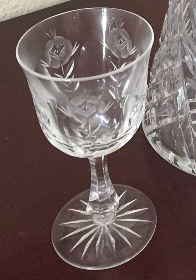 UNK588 Wine Glass by Unknown Manufacturer-1