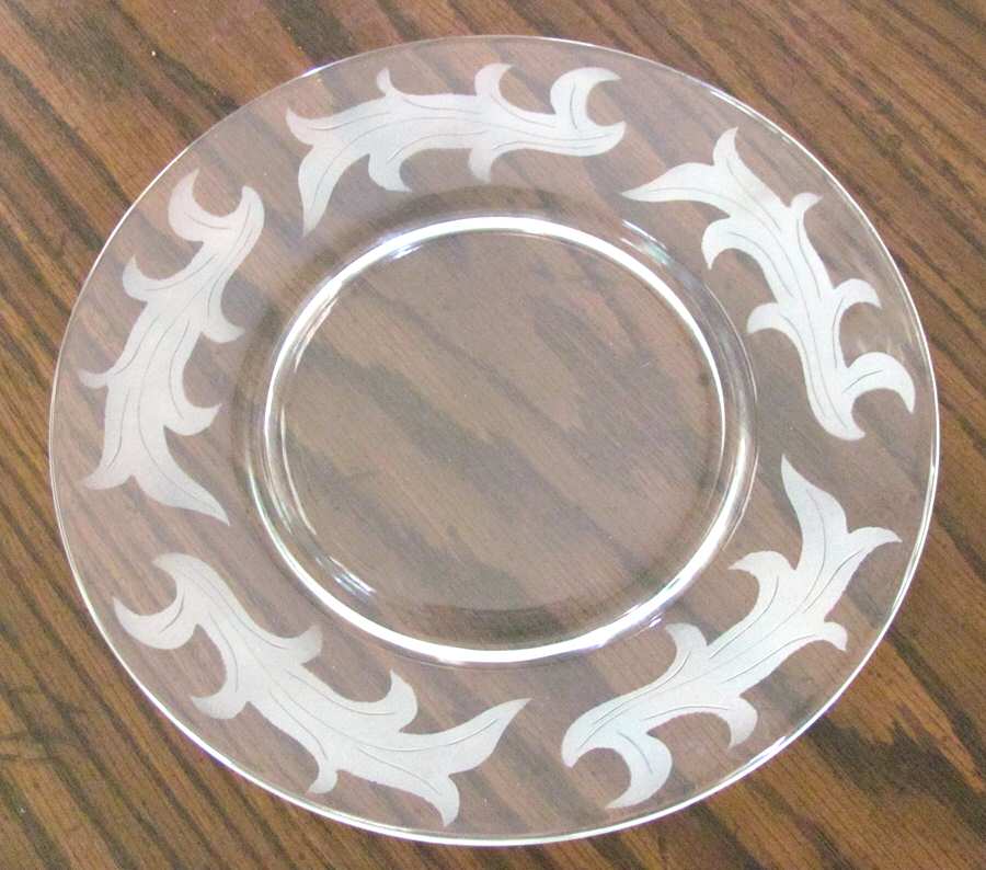 UNK672 Luncheon Plate by Unknown Manufacturer-1