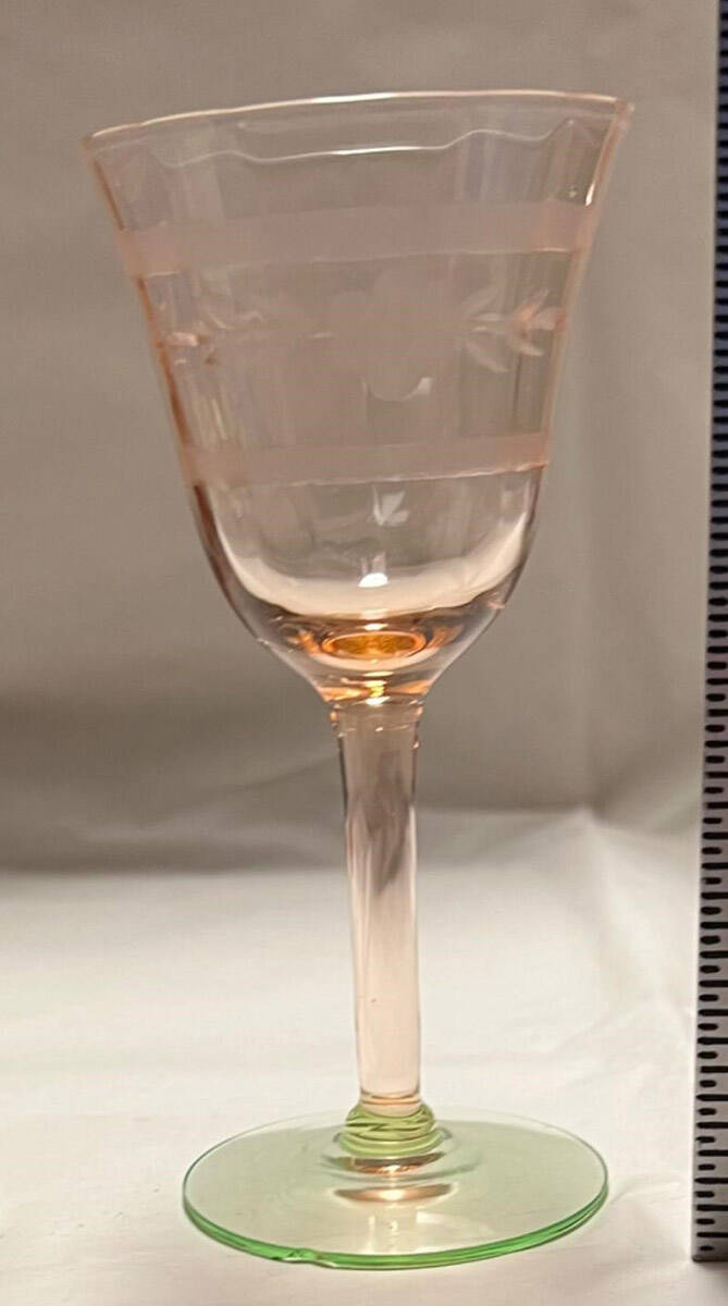 UNK773 Wine Glass by Unknown Manufacturer-1