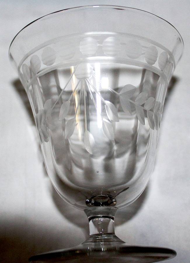 UNK854 Oyster or Fruit Cocktail by Unknown Manufacturer-1