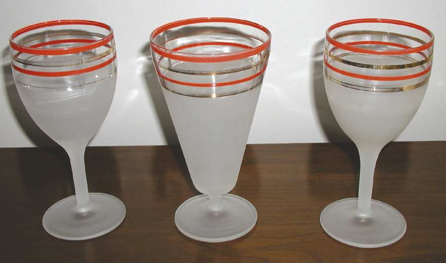 UNK915 Water Goblet by Unknown Manufacturer-1