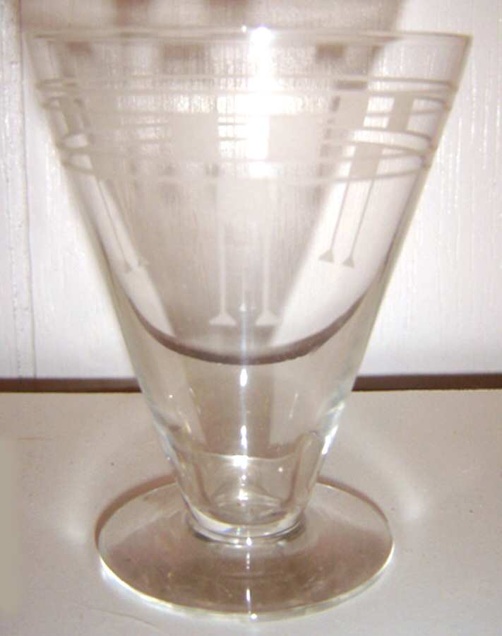 UNK935 Footed Tumbler by Unknown Manufacturer-1