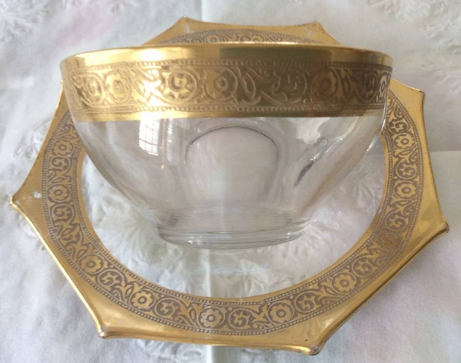 UNK956 Cup & Saucer Set by Unknown Manufacturer-1
