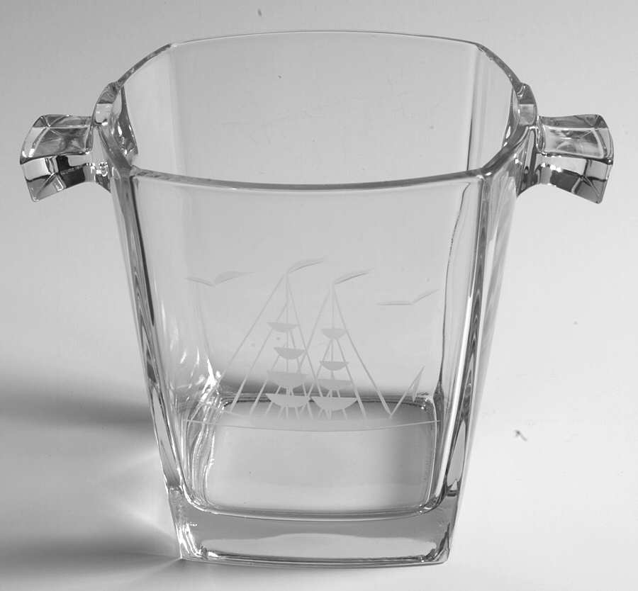 UNK1122 Ice Bucket by Unknown Manufacturer-1