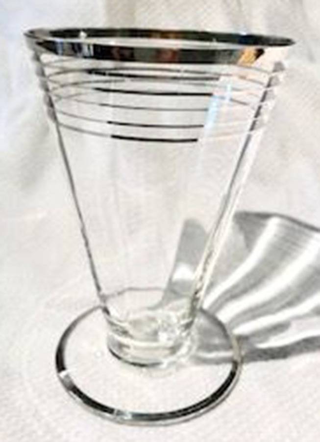 UNK1178 Footed Tumbler by Unknown Manufacturer-1