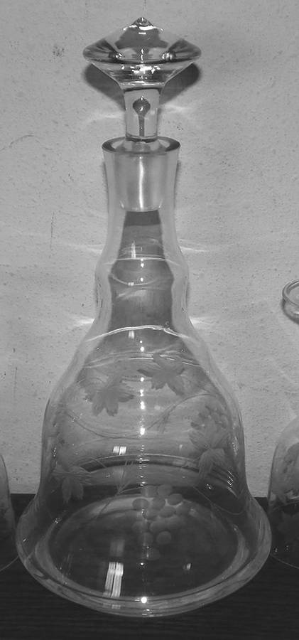 UNK1384 Decanter & Stopper by Unknown Manufacturer-1
