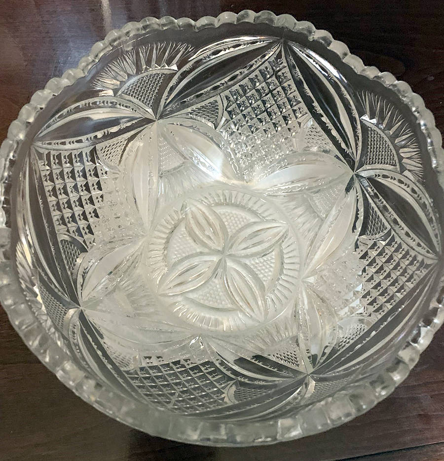 Pattee Cross Clear 7" Round Bowl by US Glass-1