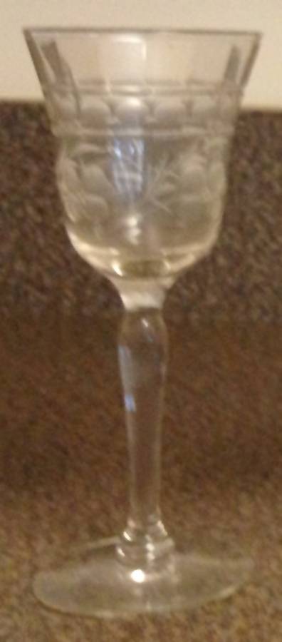 Unk1758 Wine Glass by Unknown Manufacturer-1