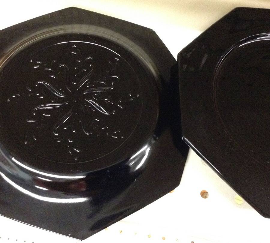Scroll Black 7" Salad Plate by US Glass-1