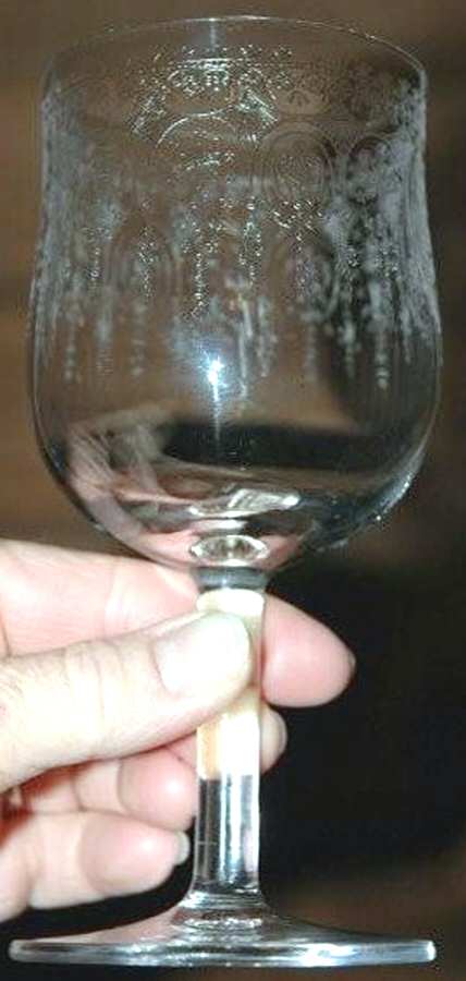 UNK2167 Wine Glass by Unknown Manufacturer-1
