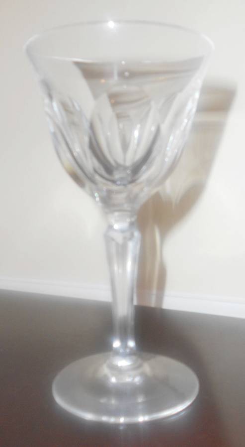 UNK2252 Wine Glass by Unknown Manufacturer-1