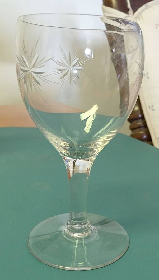 UNK2295 Wine Glass by Unknown Manufacturer-1
