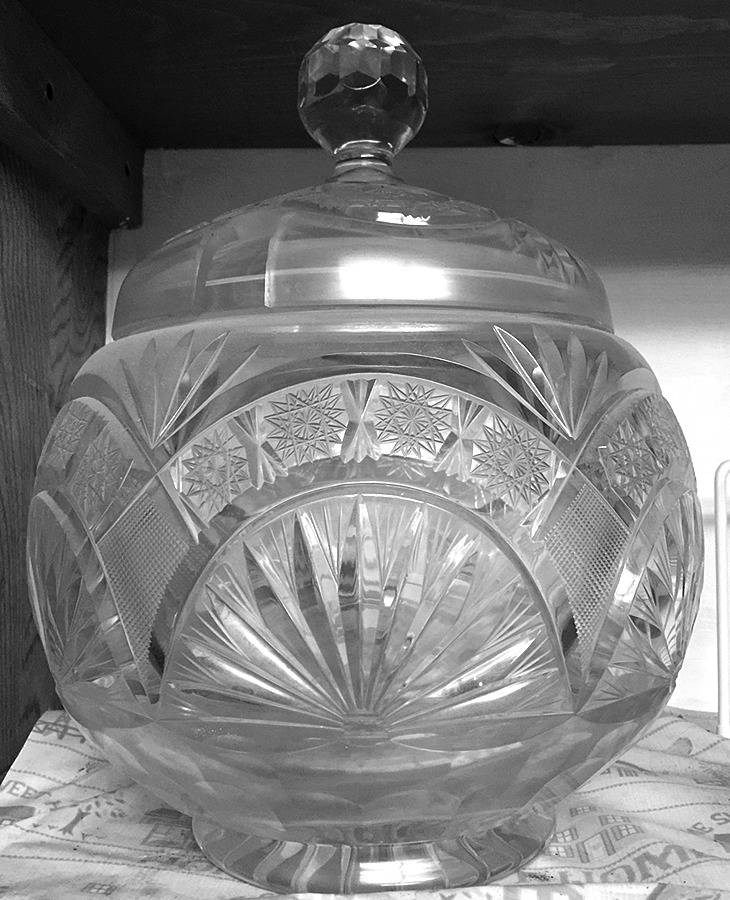 UNK2586 Punch Bowl & Lid by Unknown Manufacturer-1