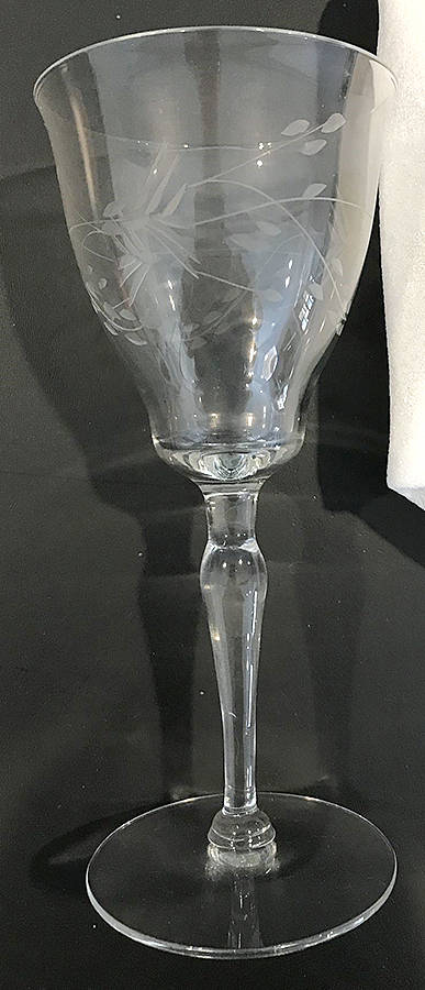 UNK2690 Wine Glass by Unknown Manufacturer-1