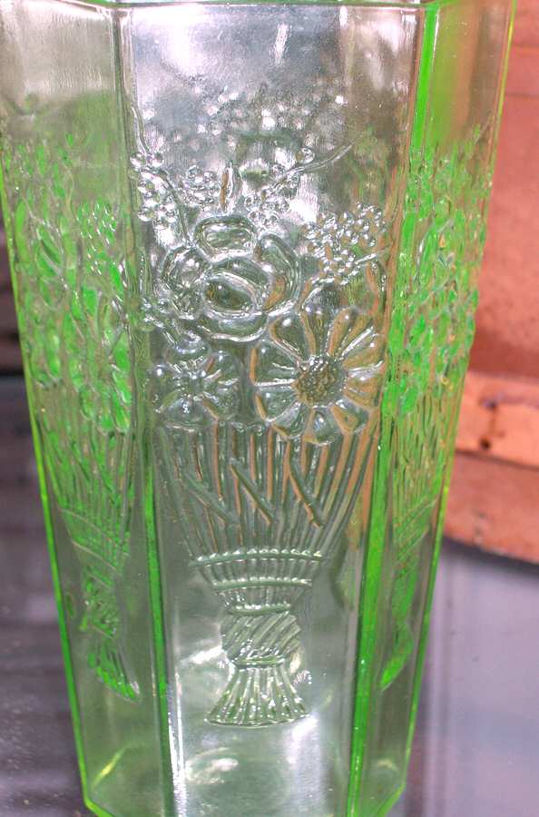Floradora Green Flat Iced Tea by Unknown Manufacturer-1