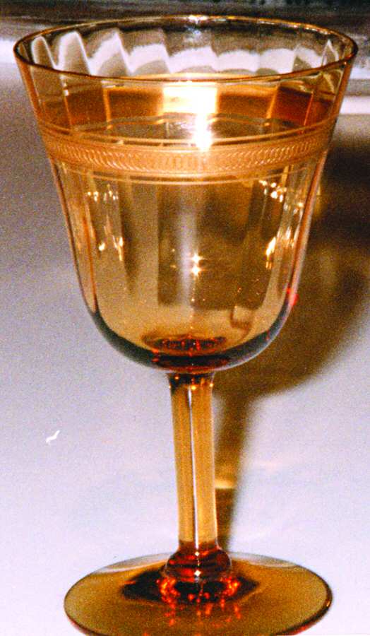 UNK2961 Wine Glass by Unknown Manufacturer-1