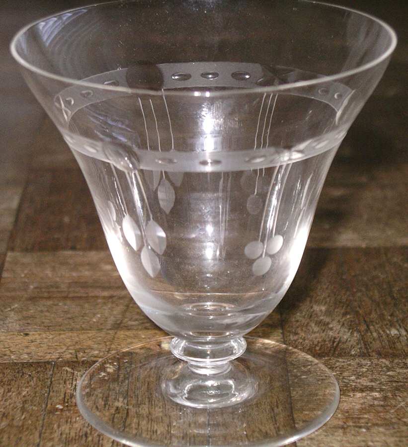 UNK3512 Oyster or Fruit Cocktail by Unknown Manufacturer-1