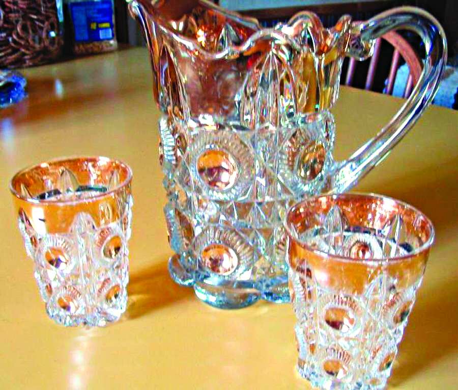Bull's Eye and Daisy Clear (Gold Trim) Pitcher by US Glass-1