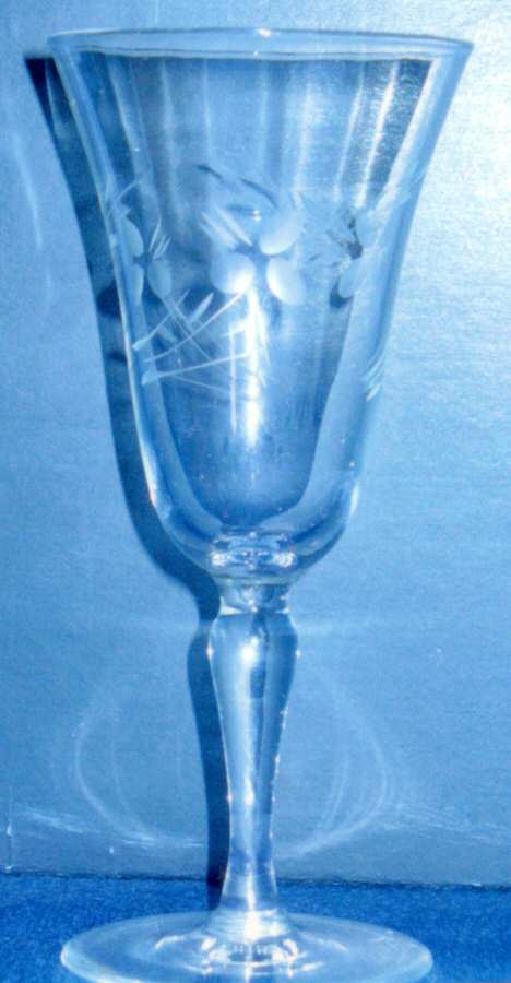 UNK5185 Wine Glass by Unknown Manufacturer-1