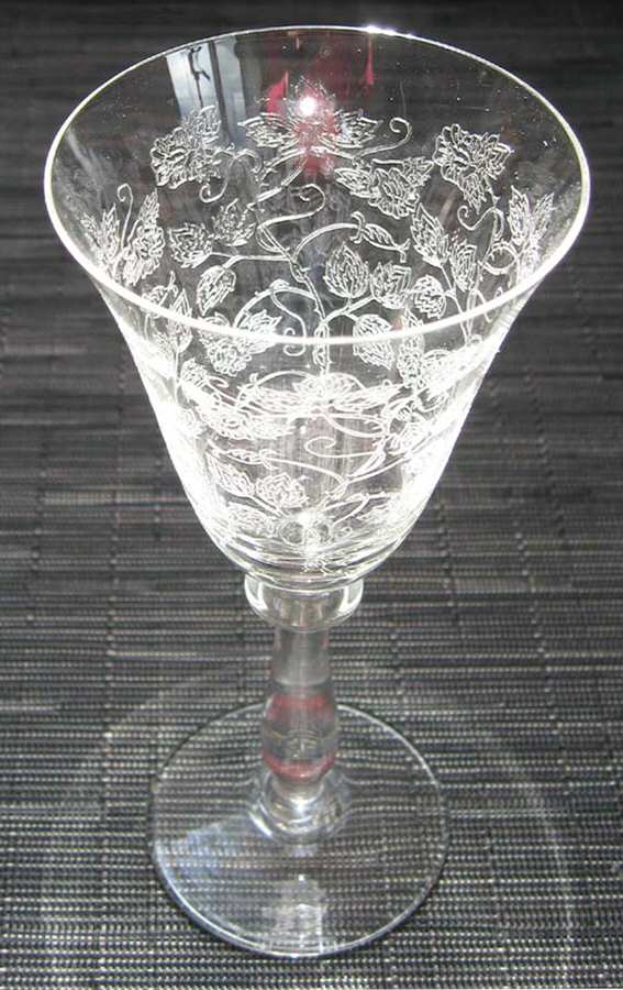 UNK5218 Wine Glass by Unknown Manufacturer-1