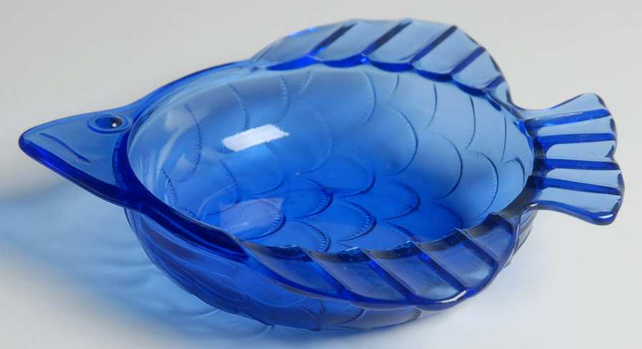 Animals & Figurines (Multicolor) 6" Fish Ashtray by Unknown Manufacturer-1
