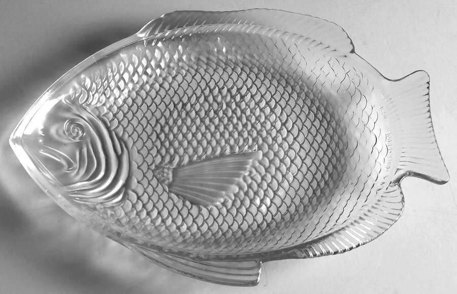 Animals & Figurines (Clear) Fish Shape Plate by Unknown Manufacturer-1