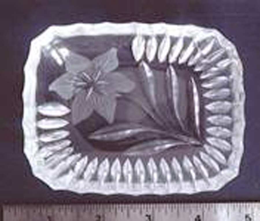 UNK5708 Ashtray by Unknown Manufacturer-1