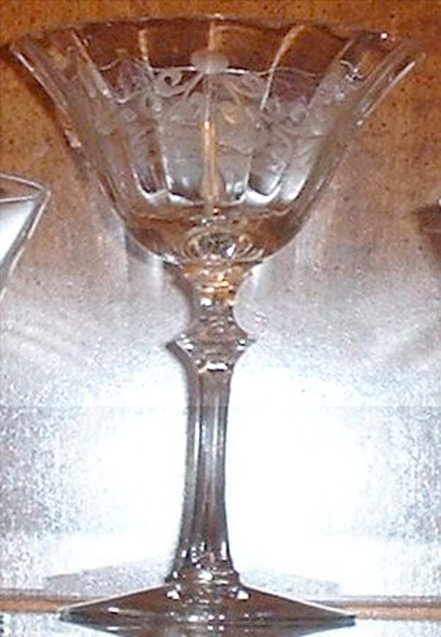UNK6040 Wine Glass by Unknown Manufacturer-1
