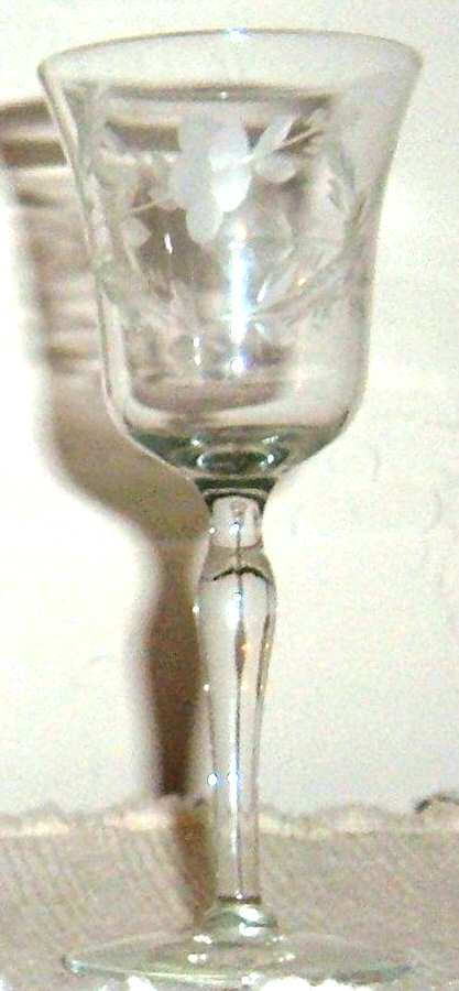 UNK6300 Wine Glass by Unknown Manufacturer-1