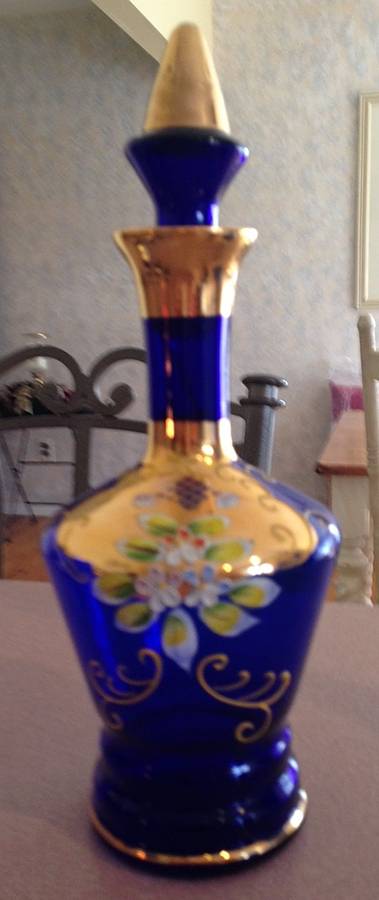 UNK6633 Decanter & Stopper by Unknown Manufacturer-1