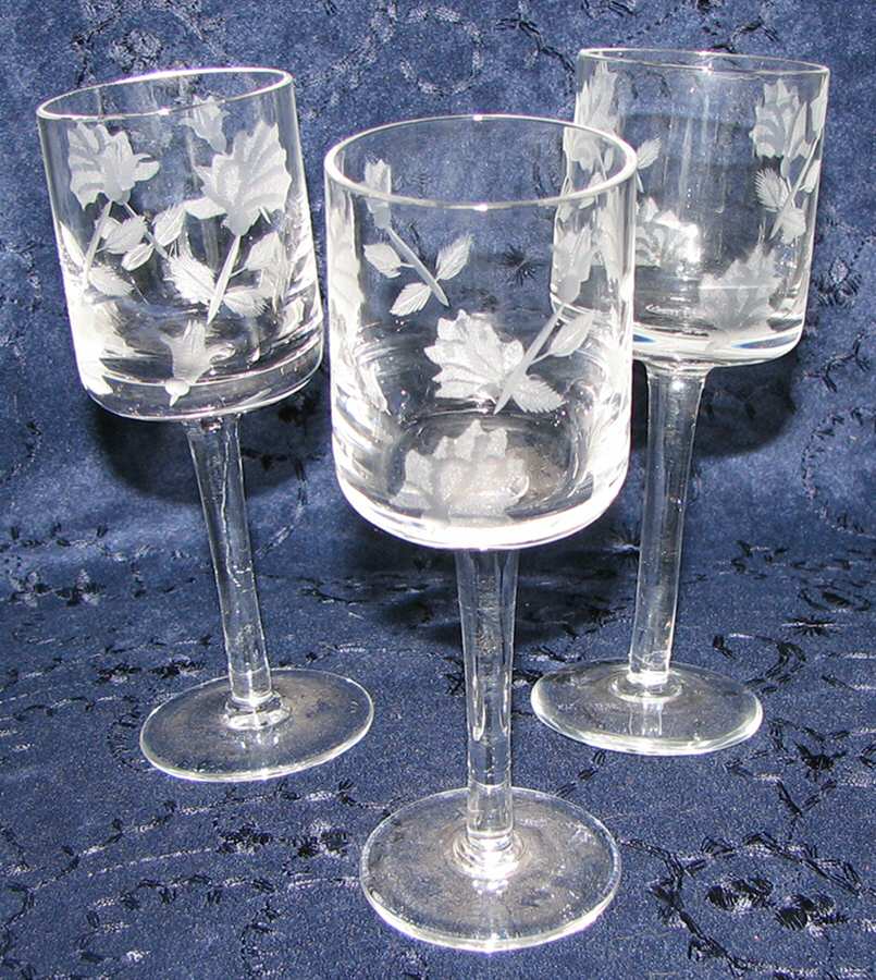 UNK6713 Wine Glass by Unknown Manufacturer-1