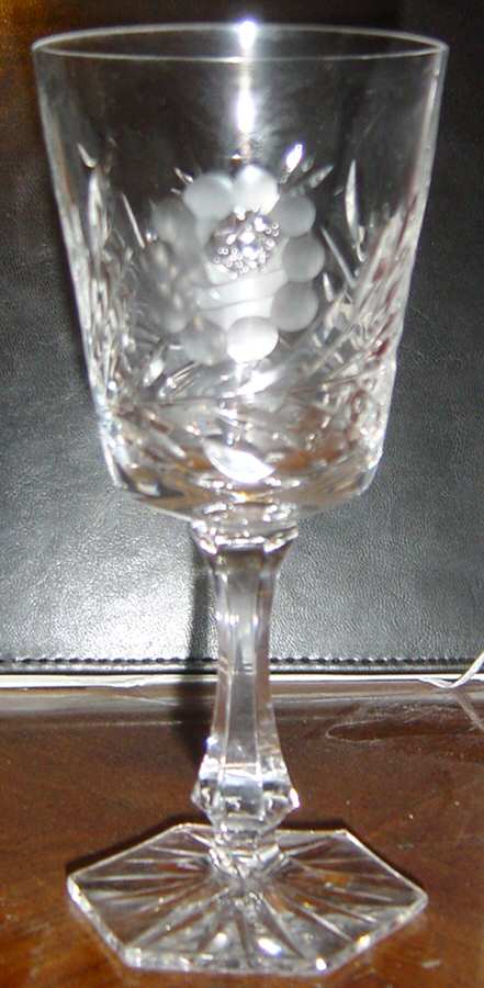 UNK6542 Wine Glass by Unknown Manufacturer-1