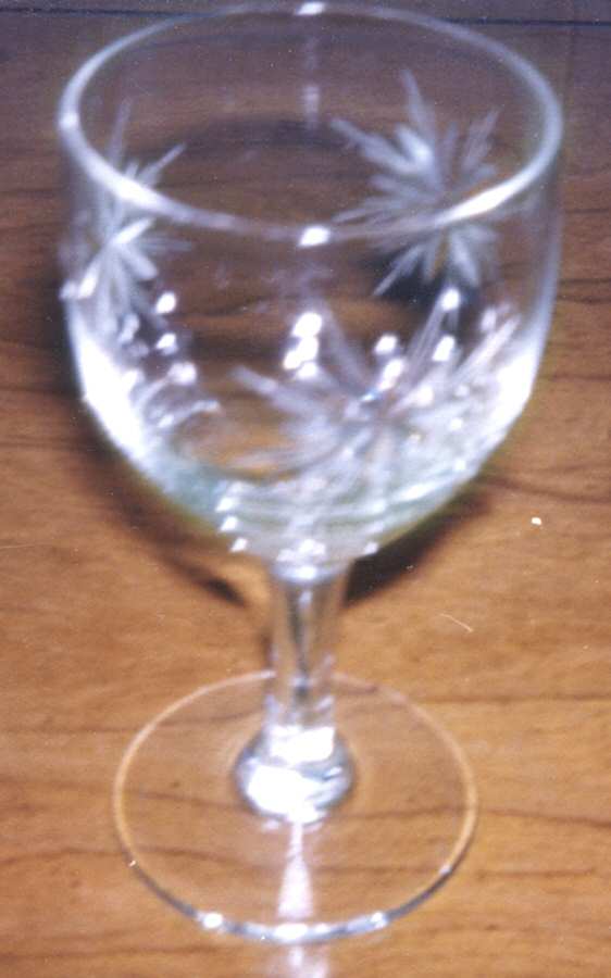 UNK7243 Wine Glass by Unknown Manufacturer-1