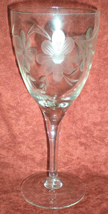 UNK7245 Wine Glass by Unknown Manufacturer-1