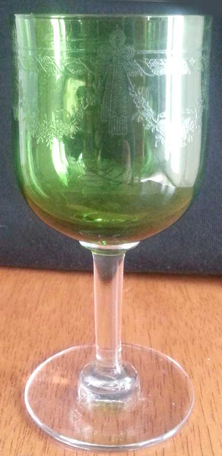 UNK7277 Green Wine by Unknown Manufacturer-1