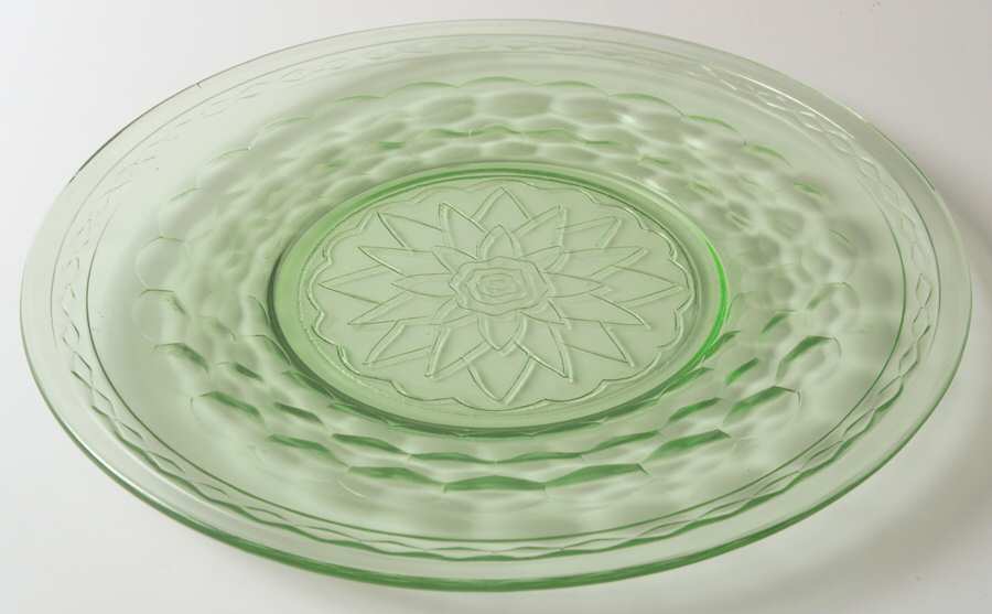 Star Flower Green Dinner Plate by Unknown Manufacturer-1