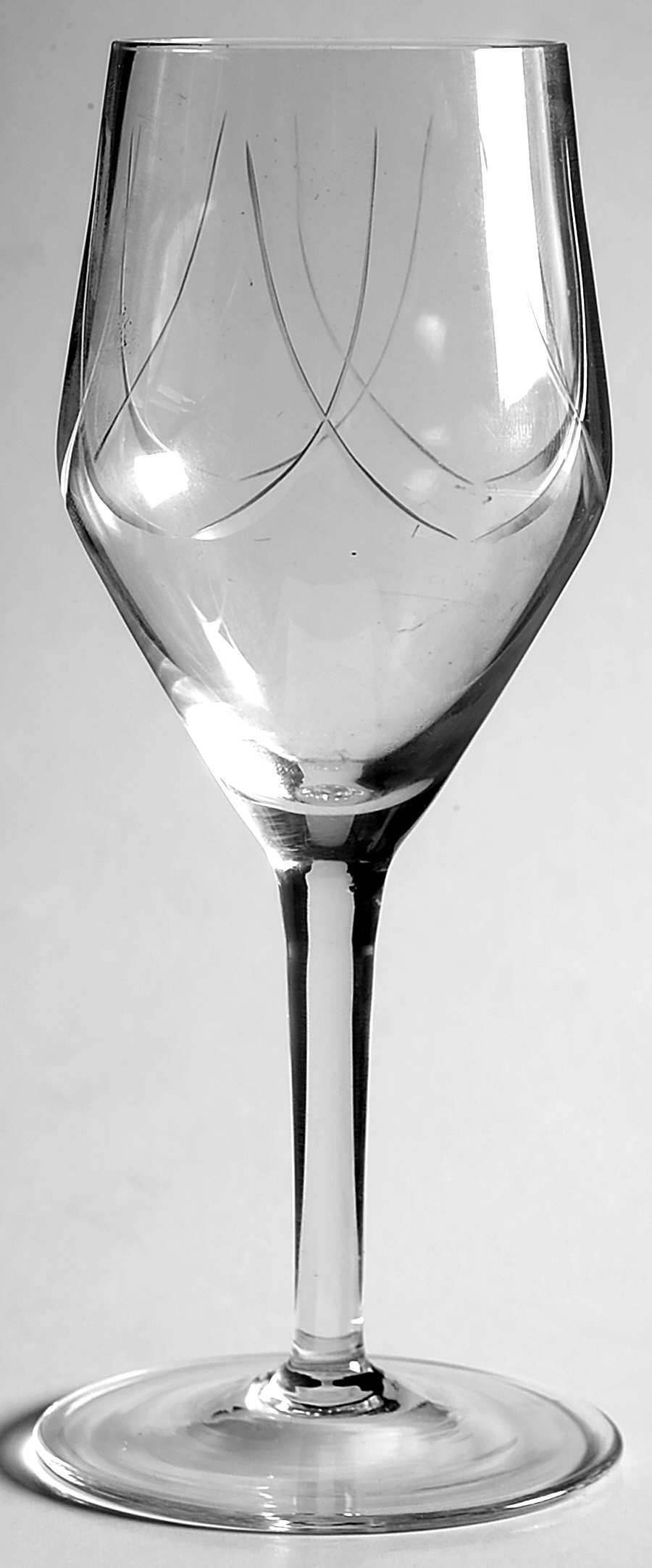 UNK7373 Wine Glass by Unknown Manufacturer-1
