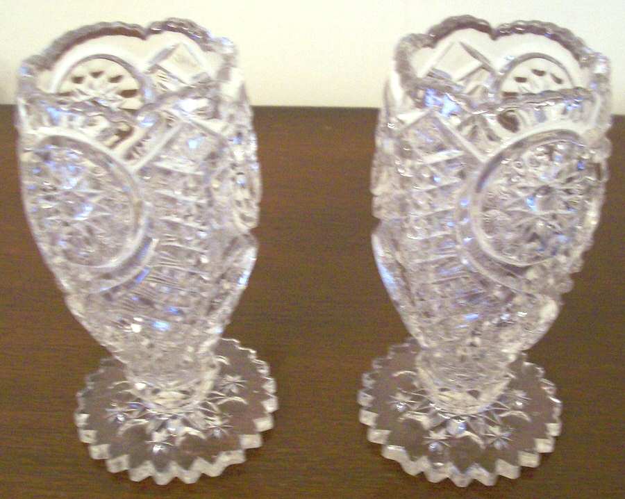 Oneata Bud Vase by Riverside-1
