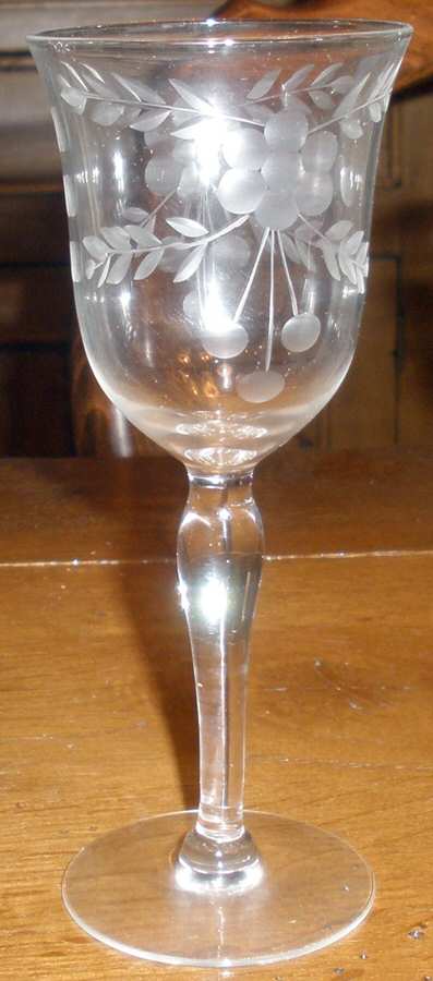UNK7726 Wine Glass by Unknown Manufacturer-1
