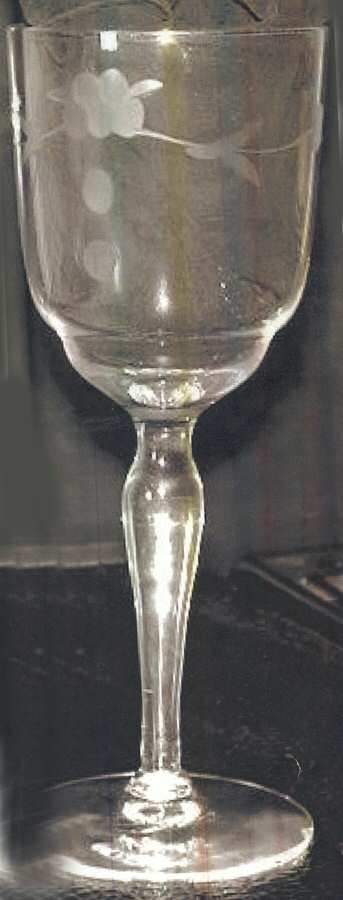 UNK7810 Wine Glass by Unknown Manufacturer-1