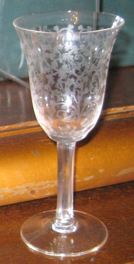 UNK8211 Wine Glass by Unknown Manufacturer-1