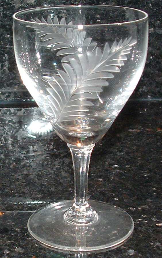 UNK7813 Wine Glass by Unknown Manufacturer-1