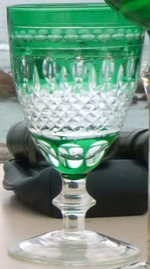 UNK7827 Emerald Green Wine Glass by Unknown Manufacturer-1