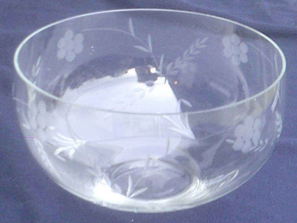 UNK8274 9" Round Bowl by Unknown Manufacturer-1
