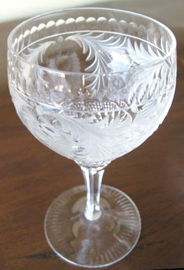 UNK7852 Wine Glass by Unknown Manufacturer-1