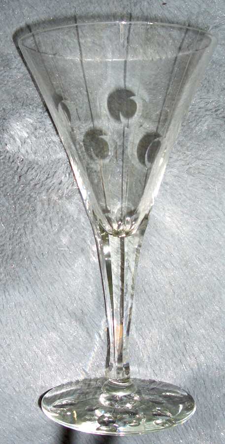 UNK8445 Wine Glass by Unknown Manufacturer-1
