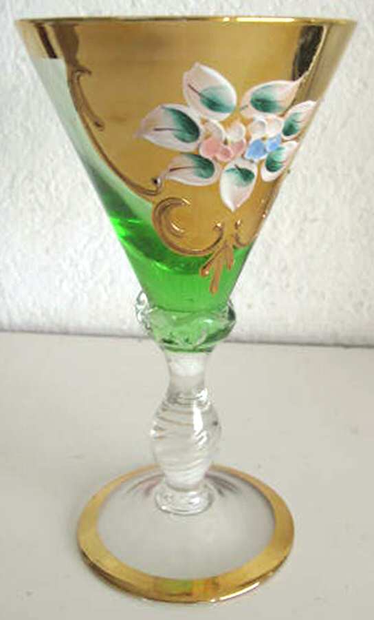 UNK9031 Wine Glass by Unknown Manufacturer-1