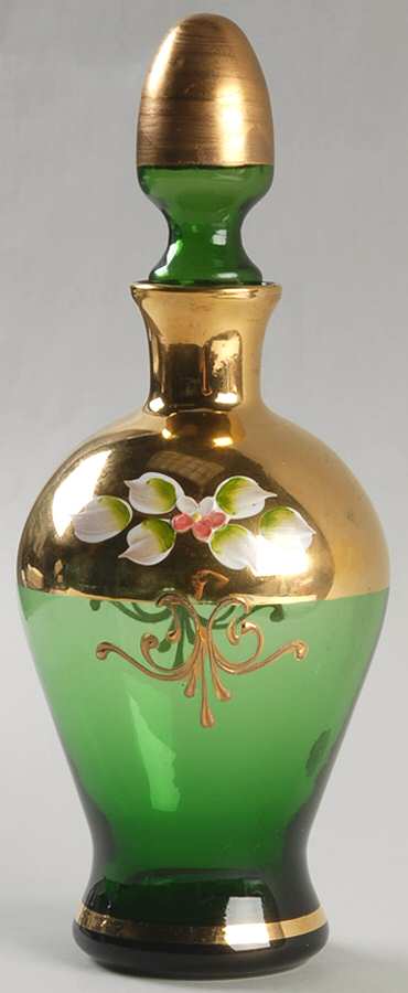 UNK9031 Decanter & Stopper by Unknown Manufacturer-1